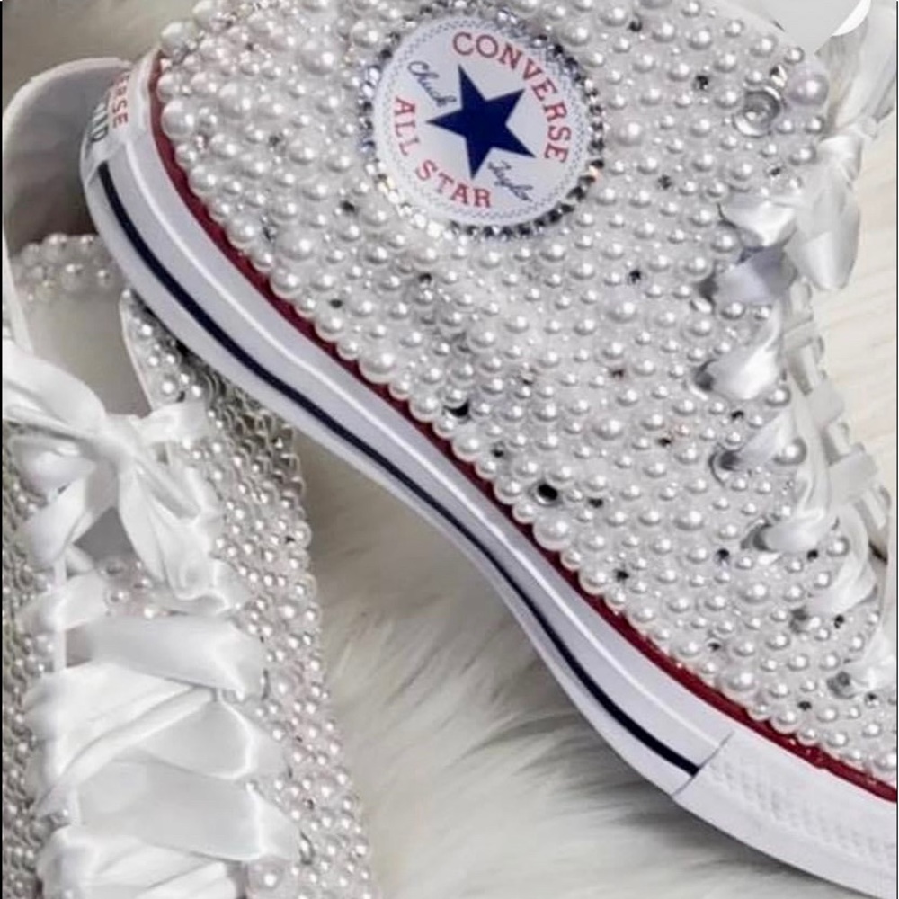 Hi-Top Pearl Chuck Converse Sneaker